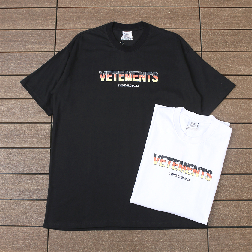 VETEMENTS T-SHIRT