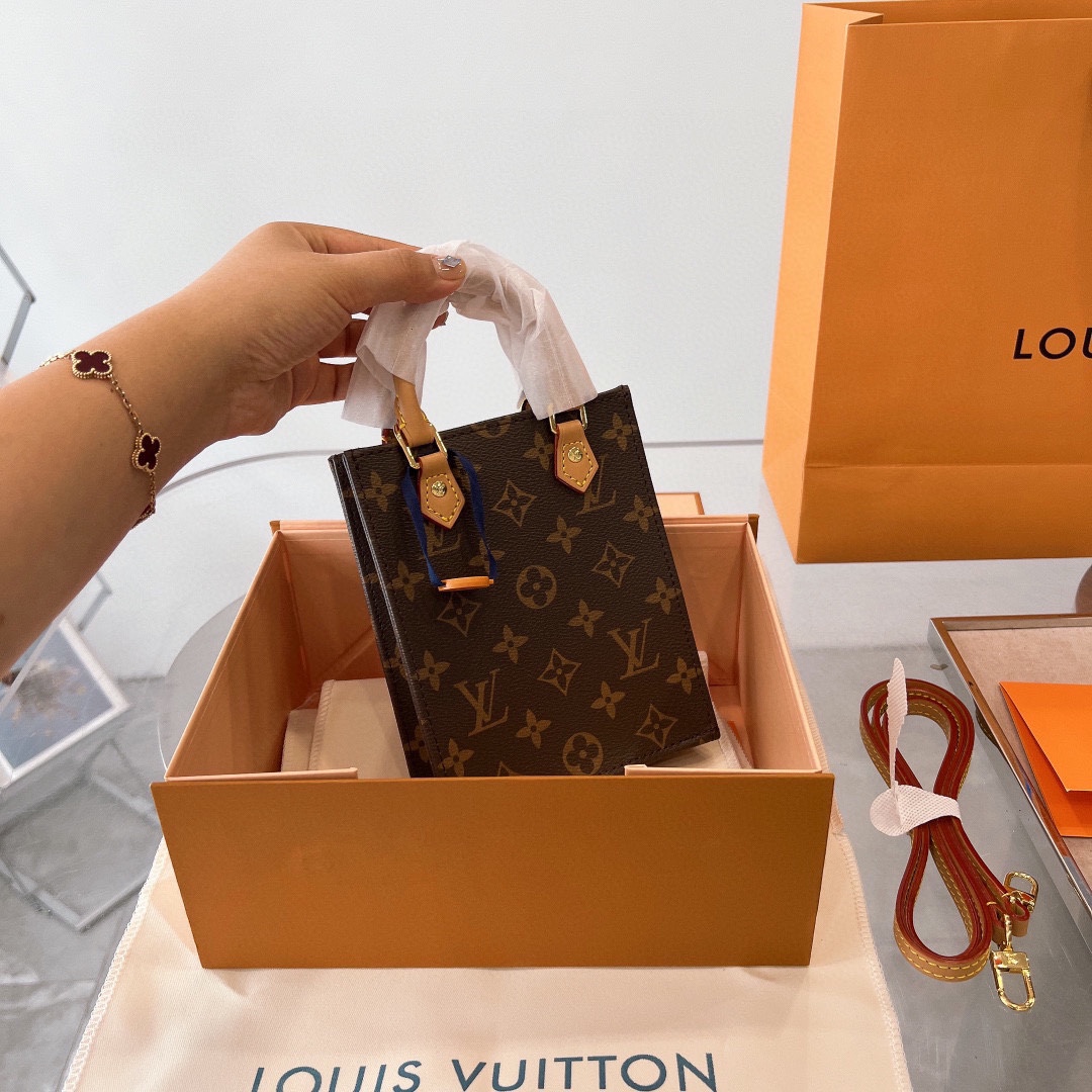 LV BAG