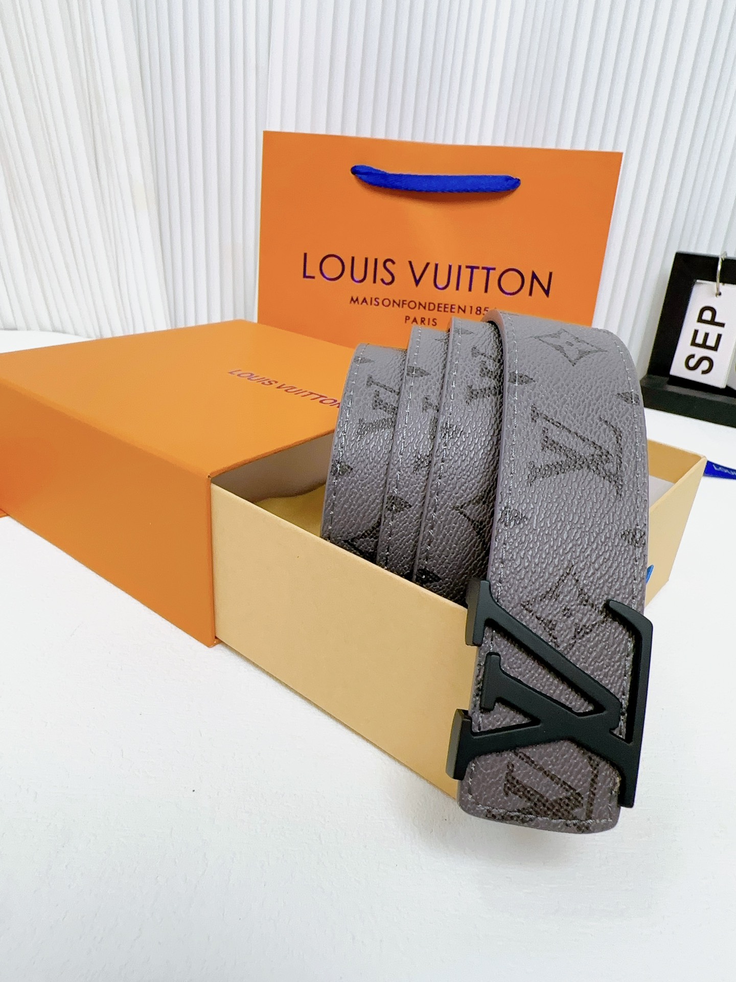 LV BELT