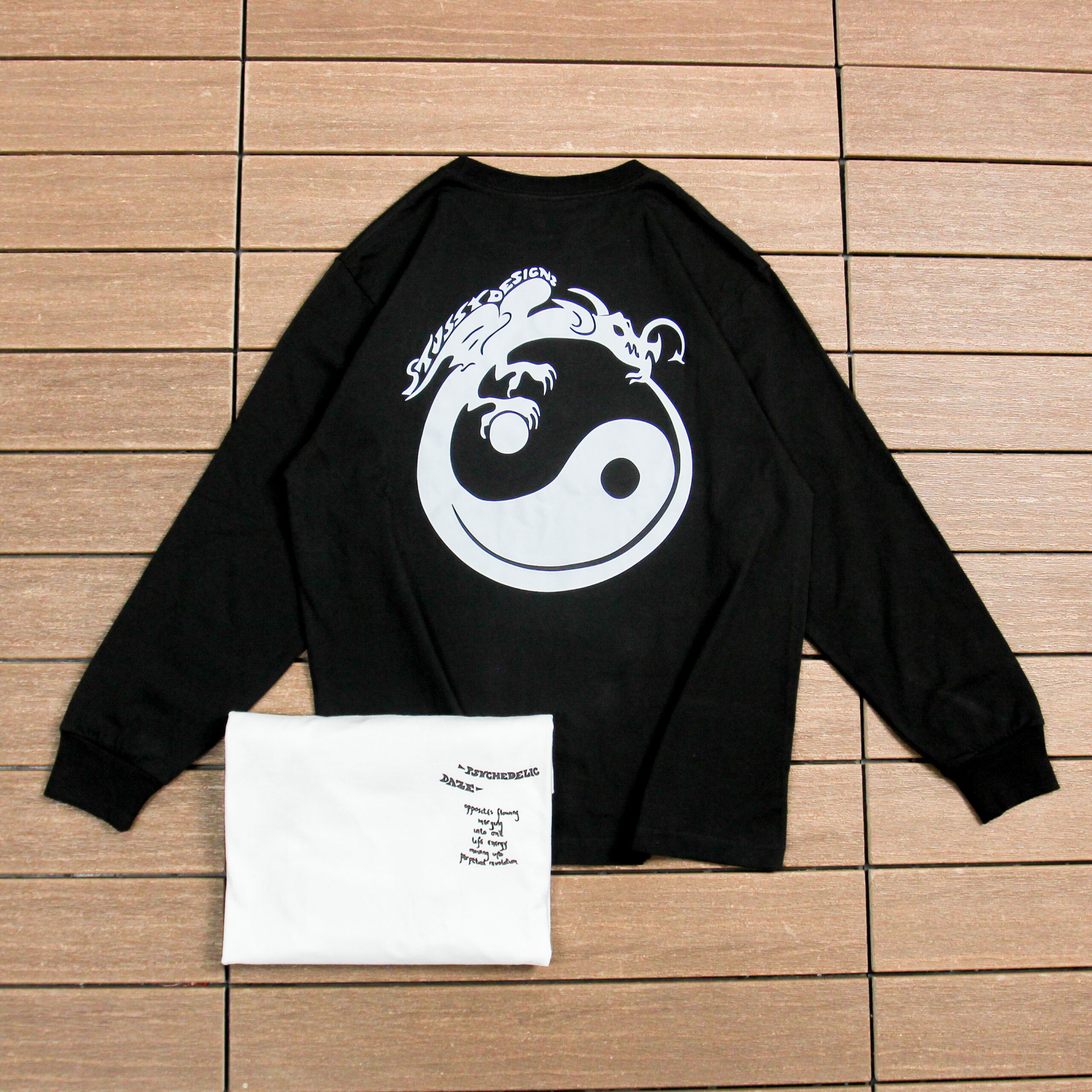 STUSSY T-SHIRT