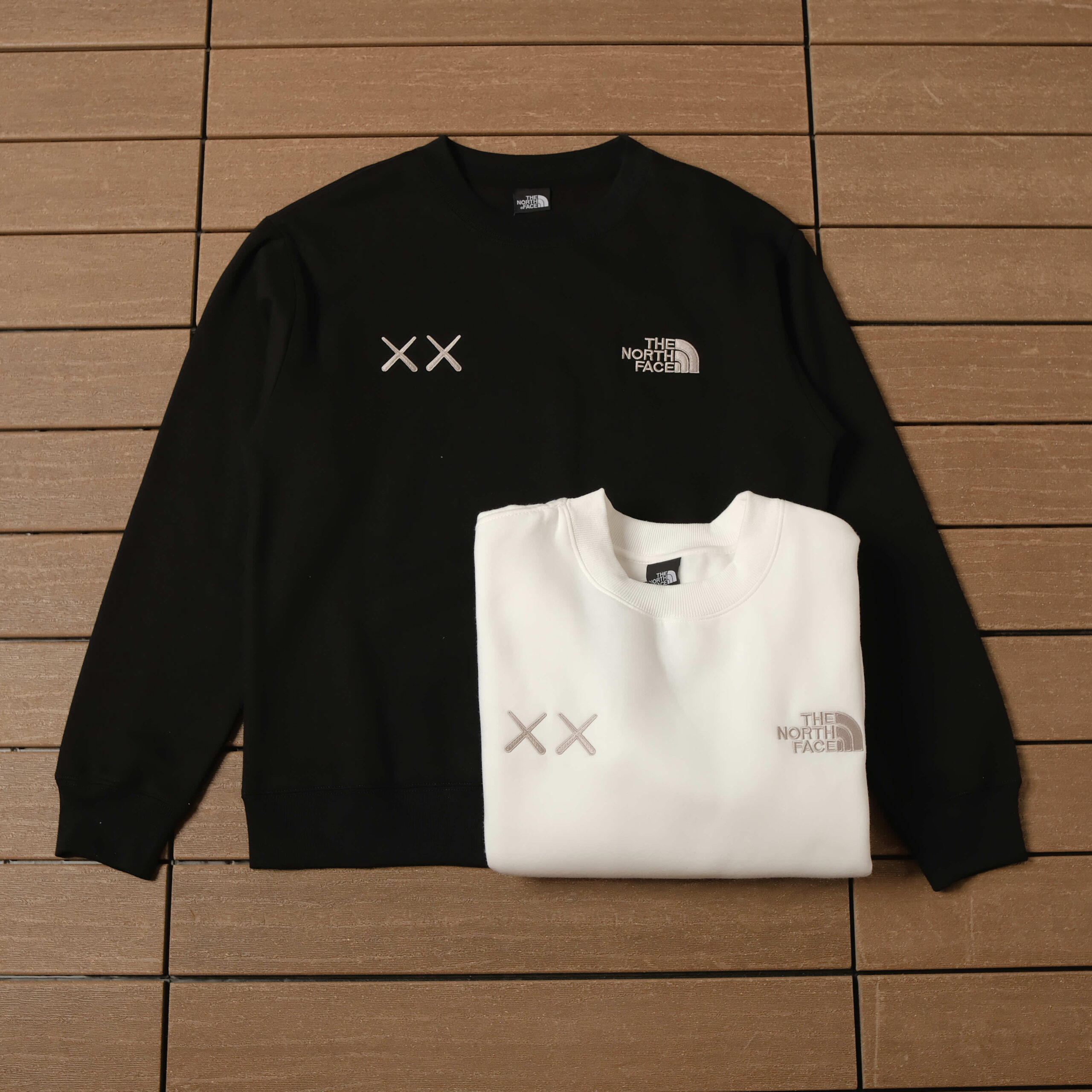 THE NORTH FACE &XX KAWS SWEATER