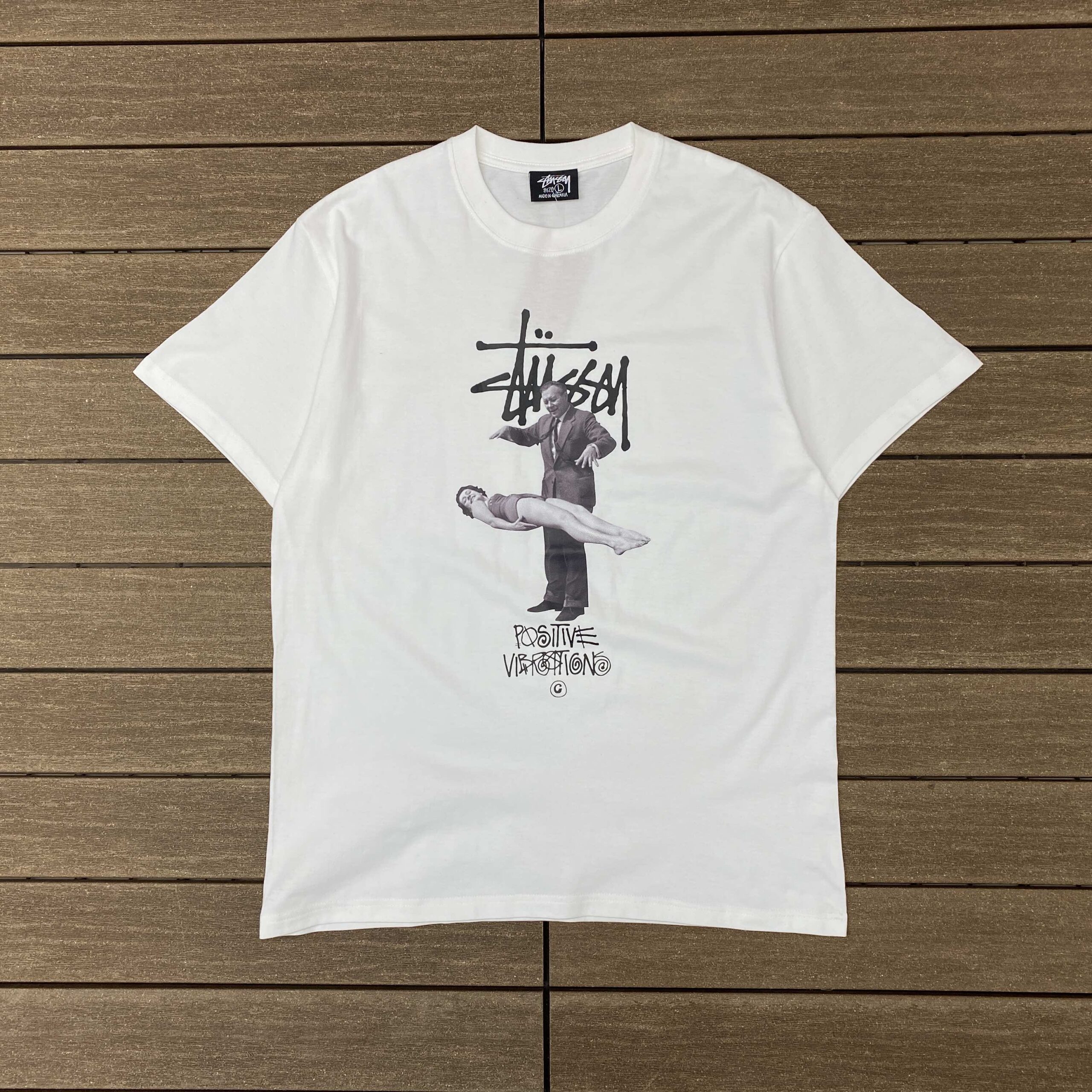 STUSSY T-SHIRT