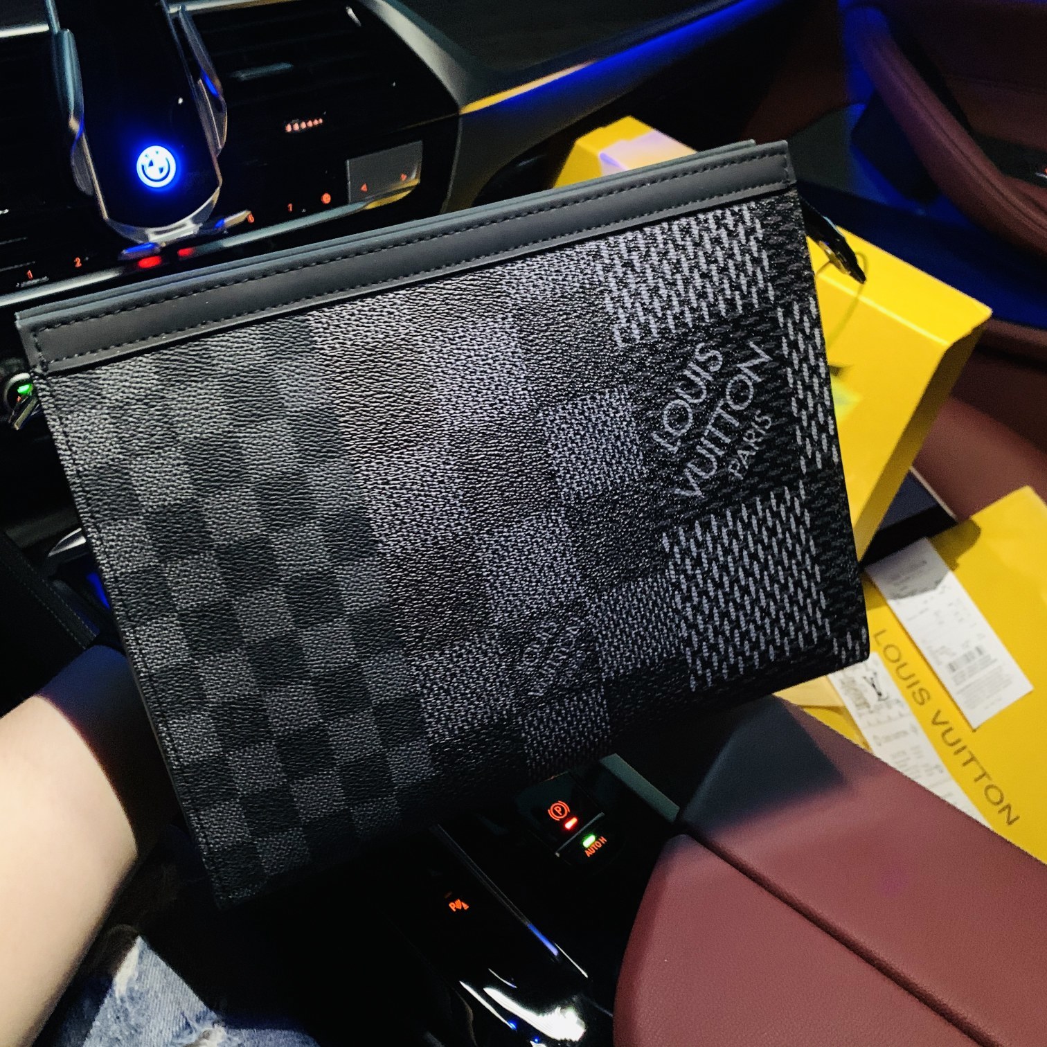 LV
