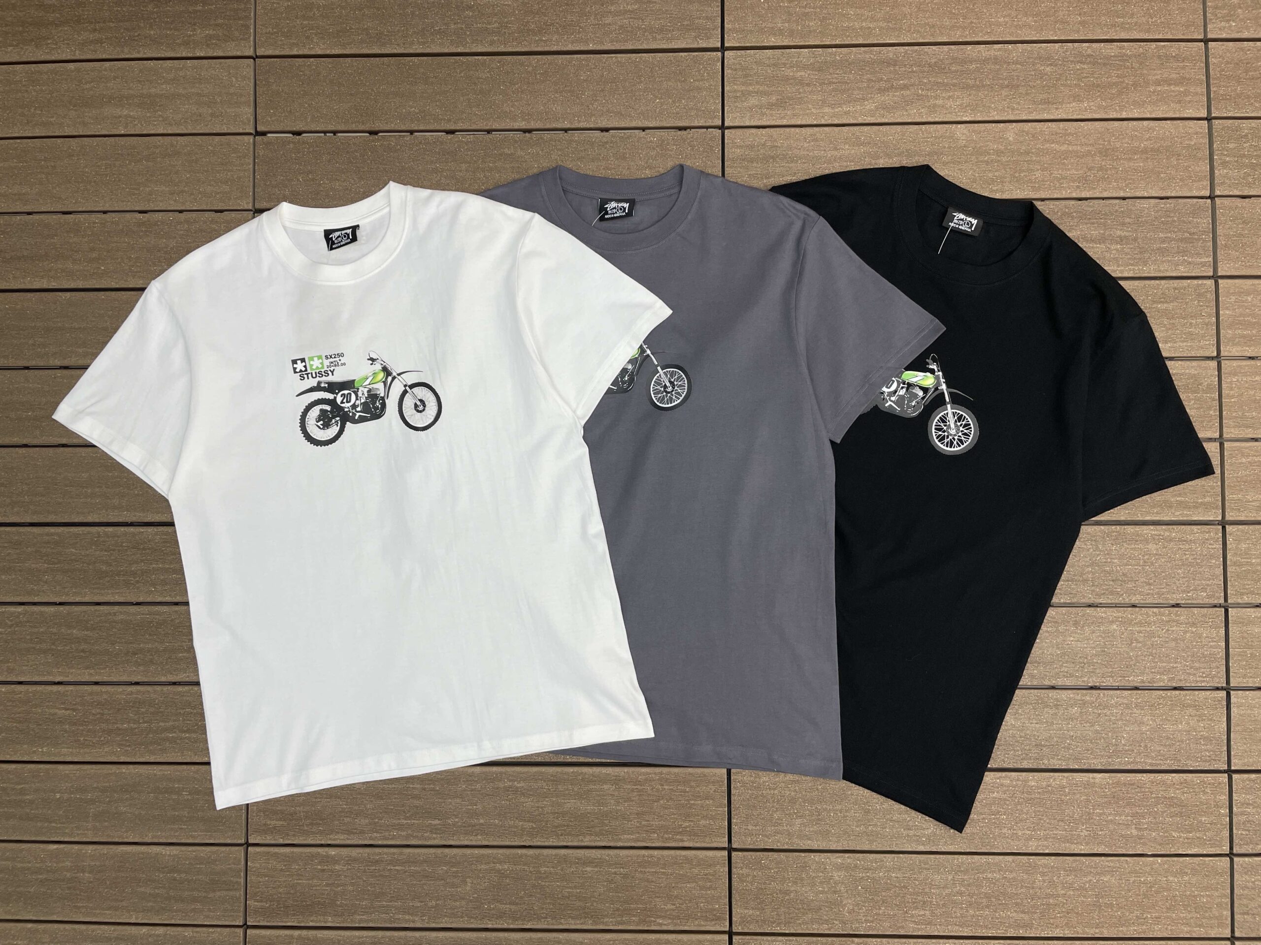 STUSSY T-SHIRT