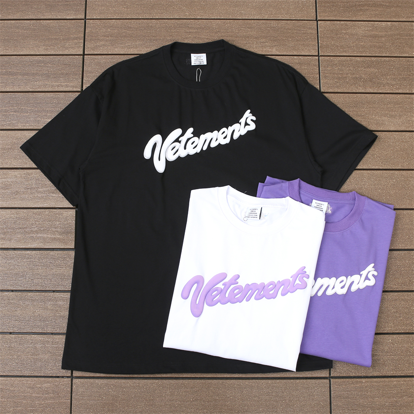 VETEMENTS T-SHIRT