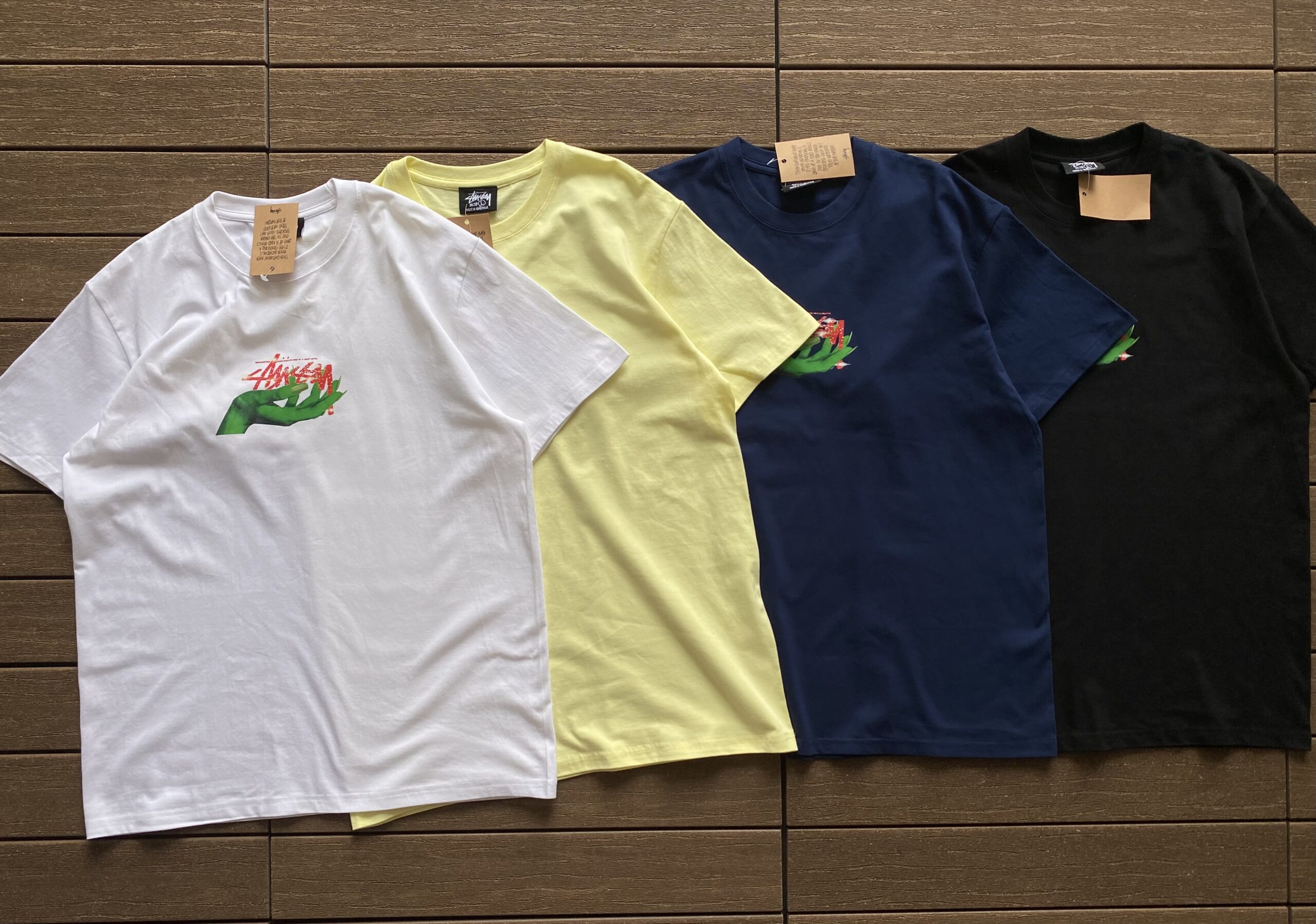 STUSSY T-SHIRT