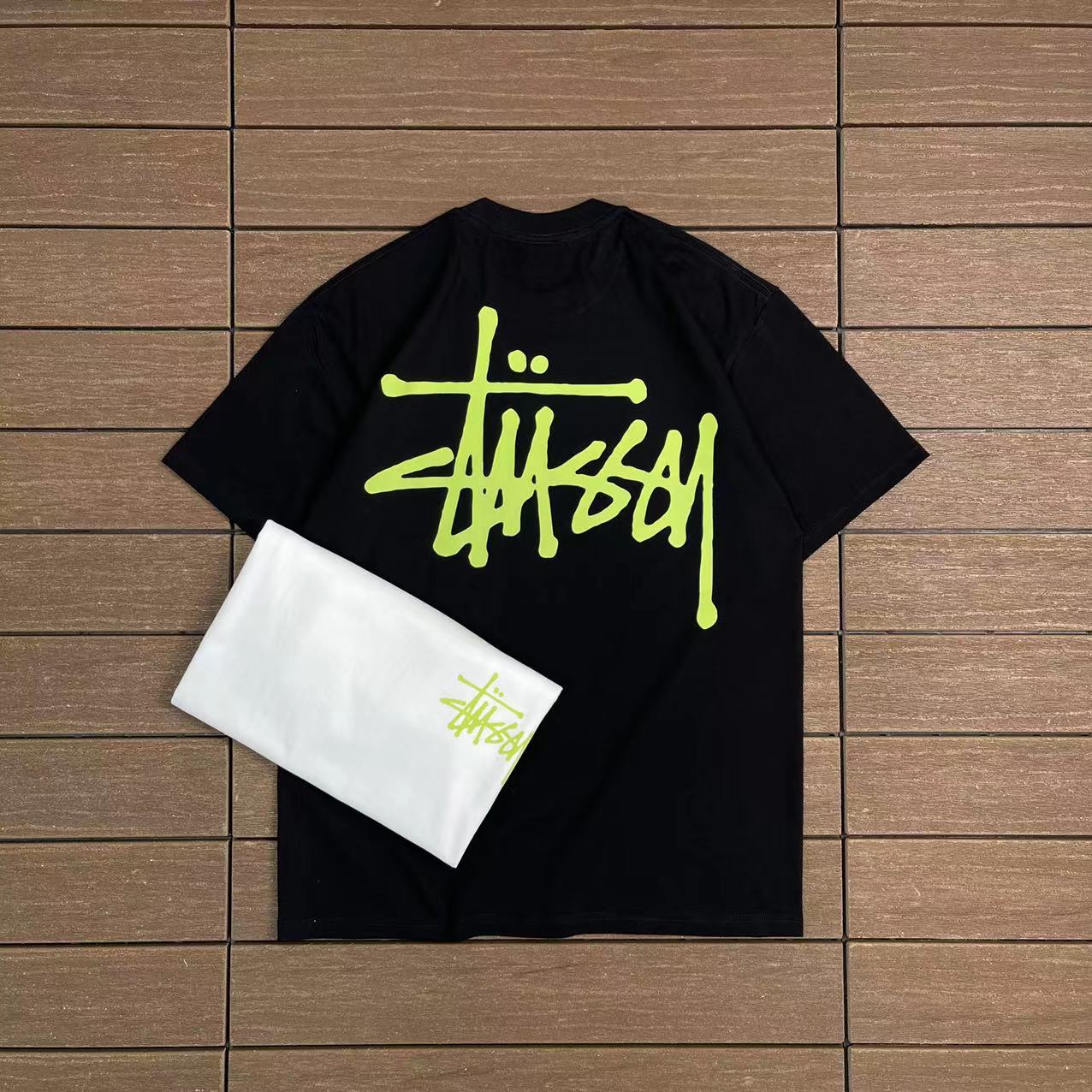 STUSSY T-SHIRT