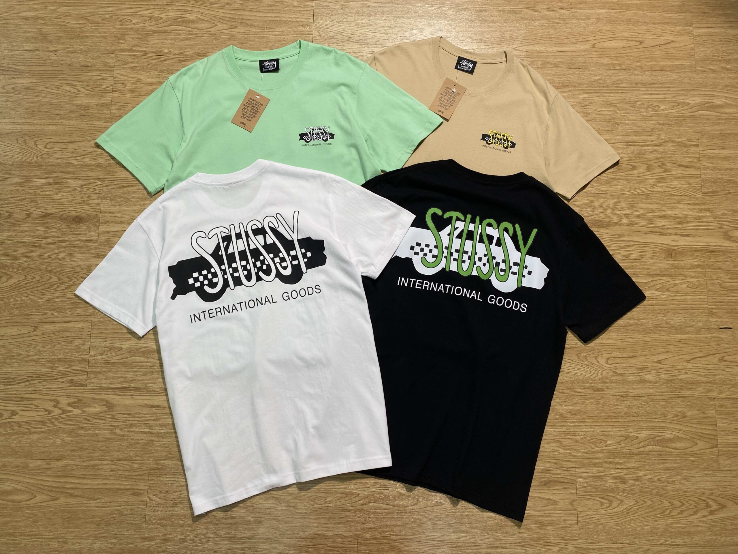 STUSSY T-SHIRT