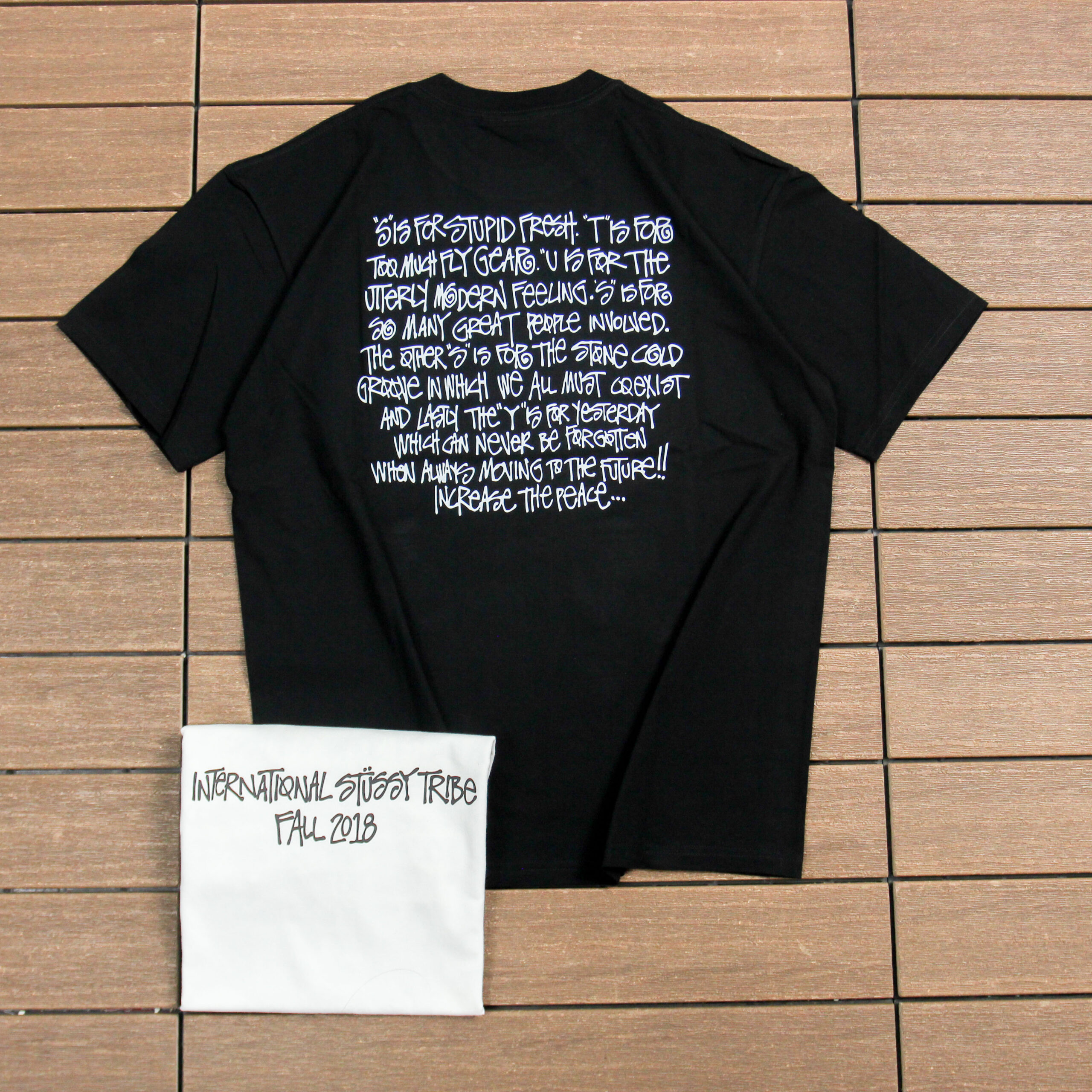 STUSSY T-SHIRT