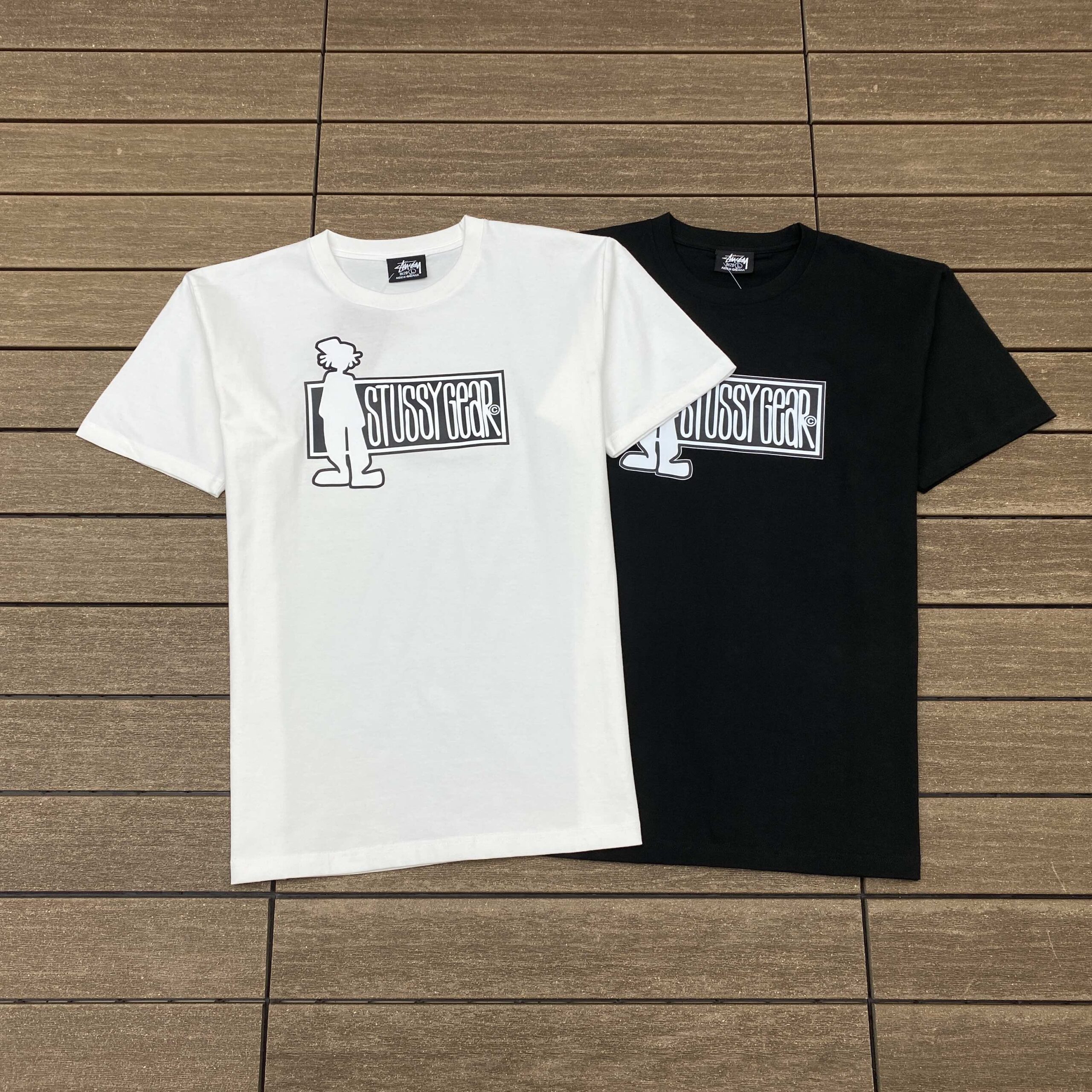 STUSSY T-SHIRT
