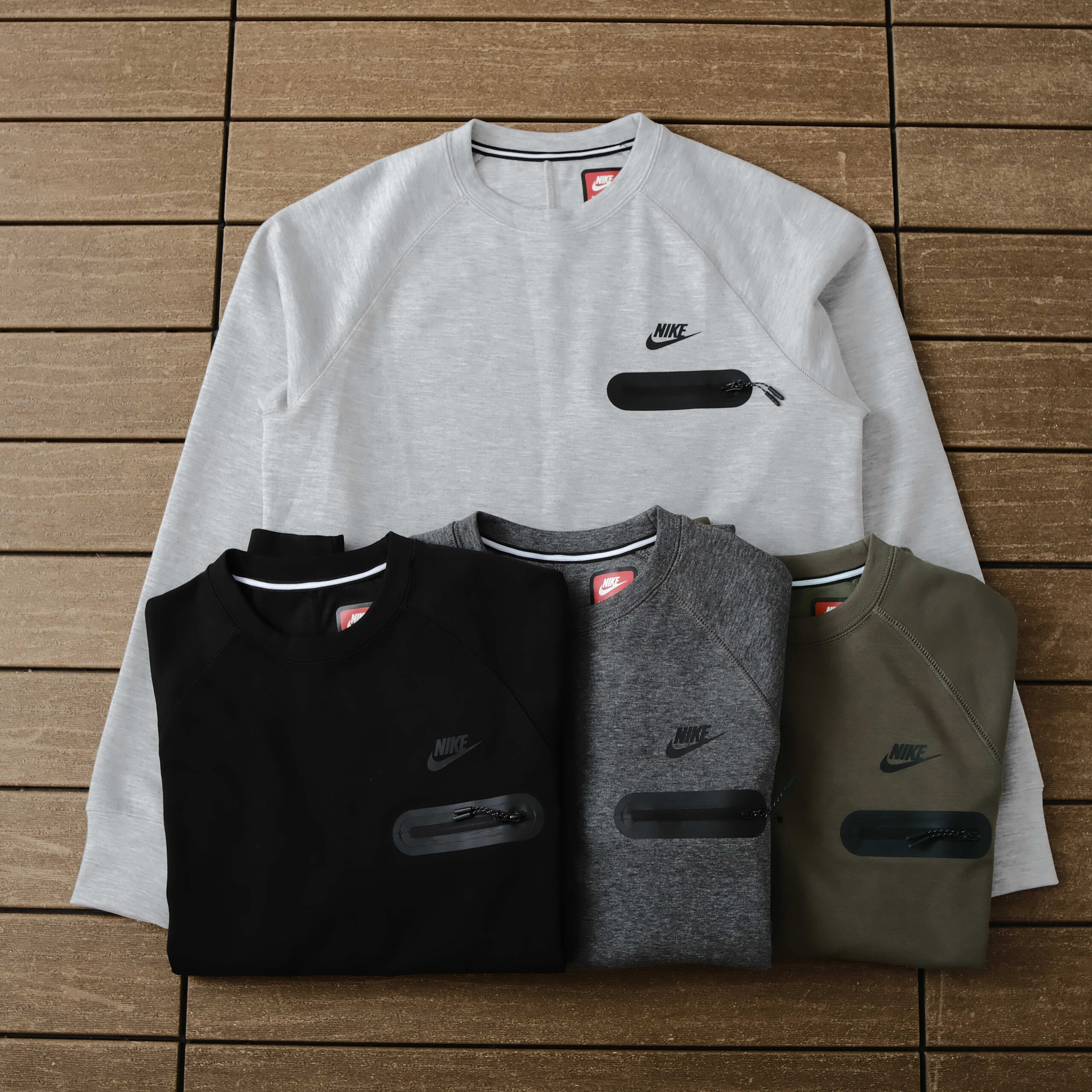 NIKE SWEATER
