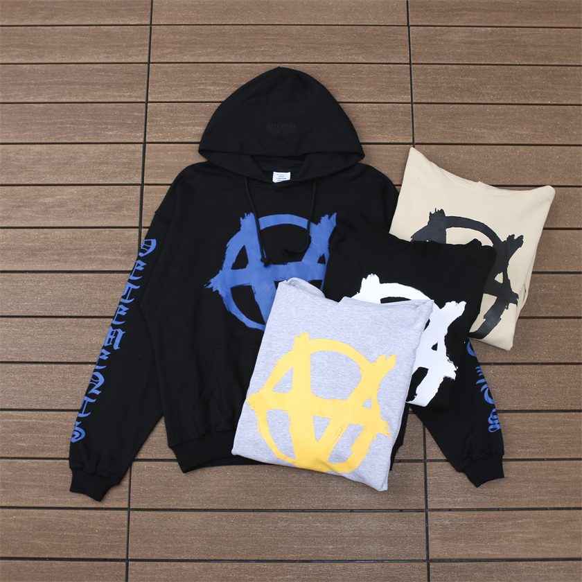 VETEMENTS HOODIE