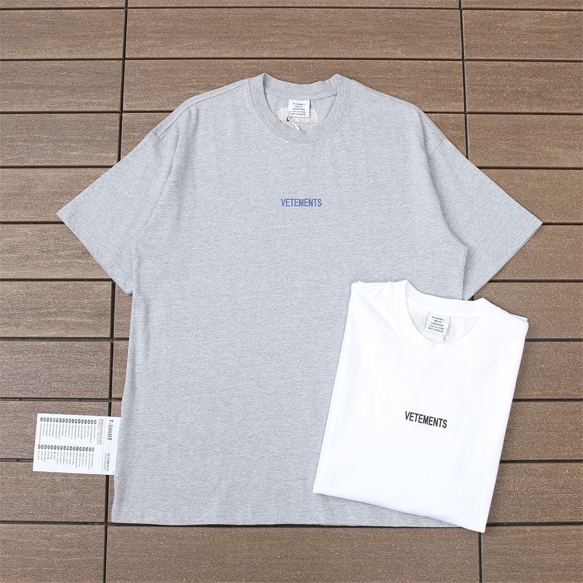 VETEMENTS T-SHIRT