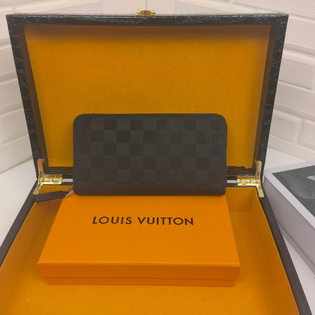 LV WALLET