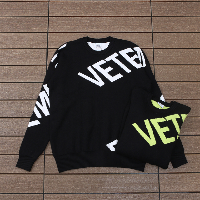 VETEMENTS SWEATER