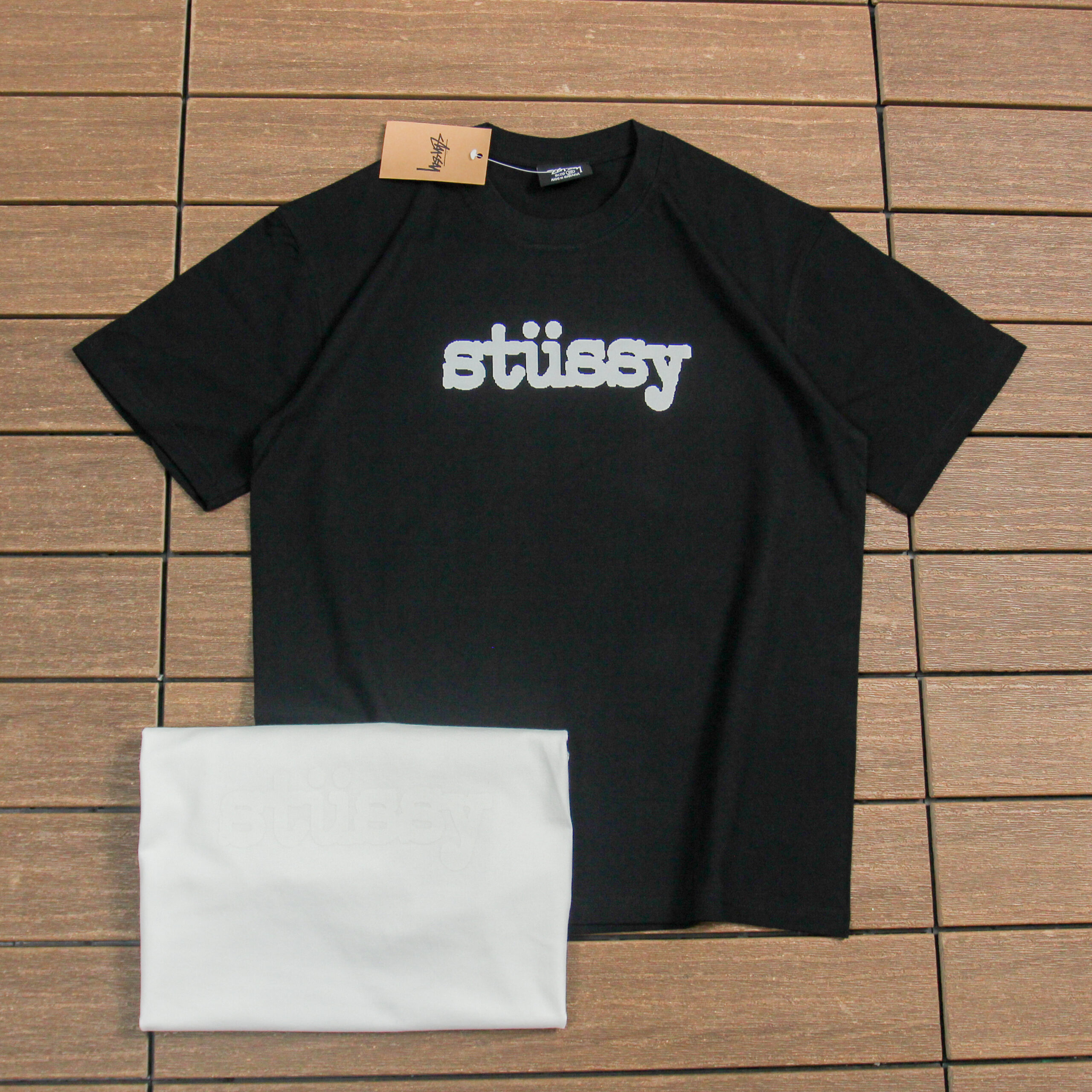 STUSSY T-SHIRT