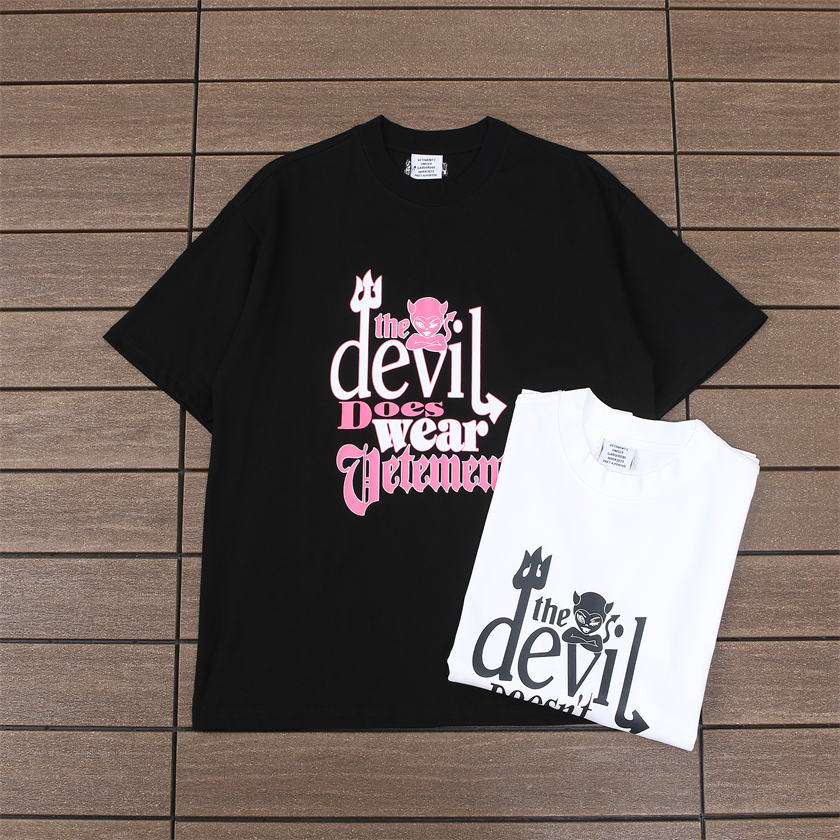 VETEMENTS T-SHIRT